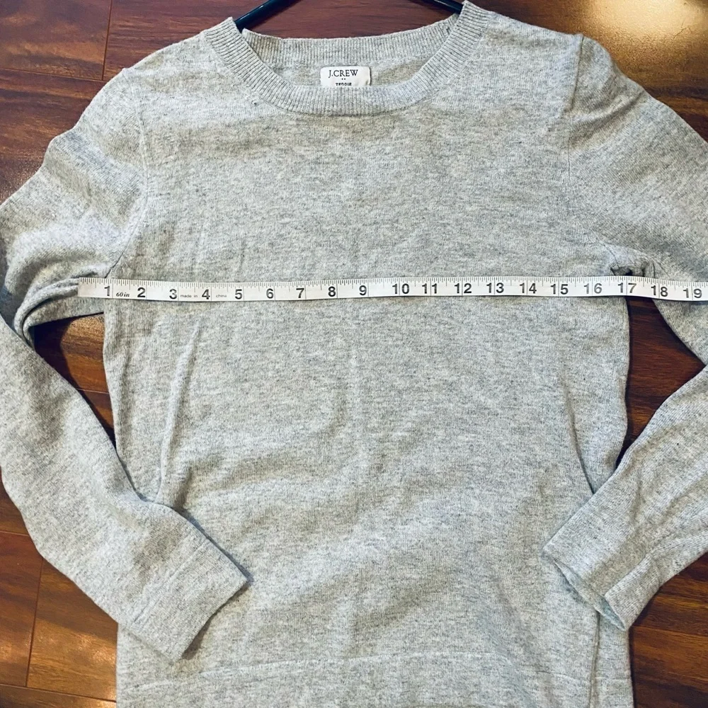 J. Crew Heather Gray Wool and cotton blend Crewneck Sweater size small
